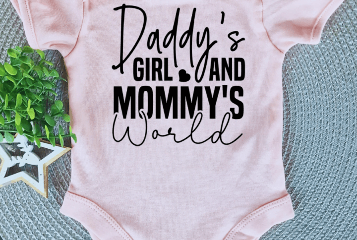 Smėlinukas kūdikiui "Daddys Girl and Mommys World"
