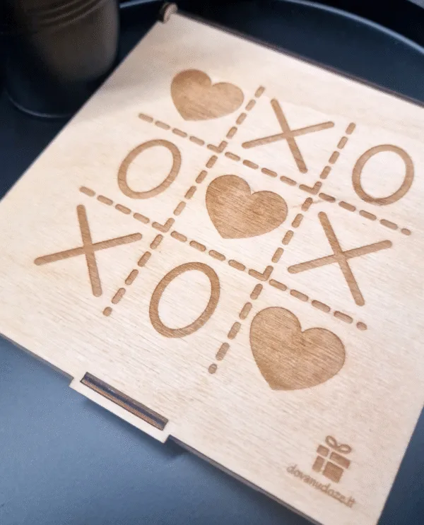 Medinis stalo žaidimas Kryžiukai Nuliukai